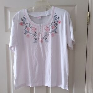 Chic White Top with Pink Floral Embroidery